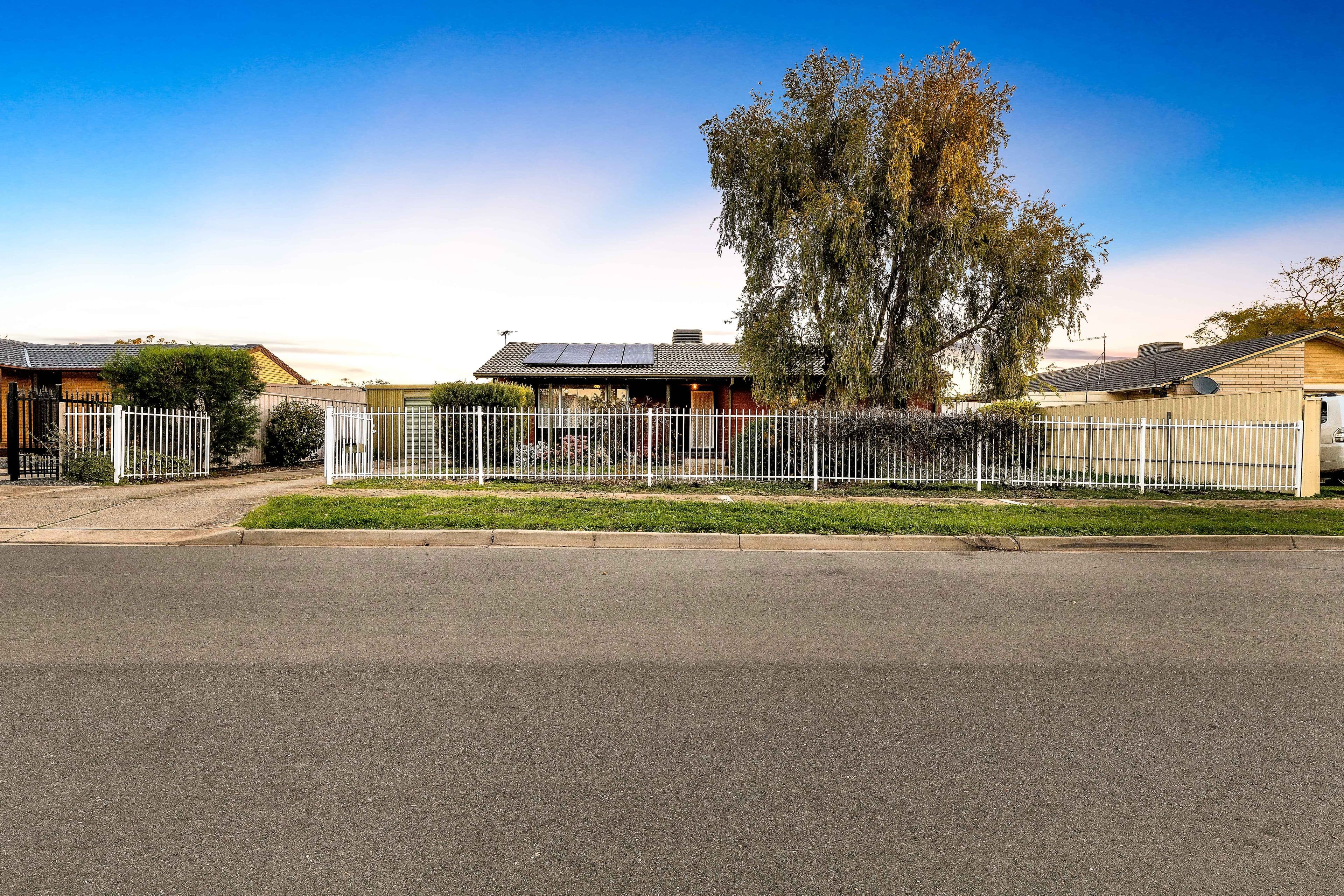 7 Gurumbi Crescent, Munno Para SA 5115, Munno Para - Image 1