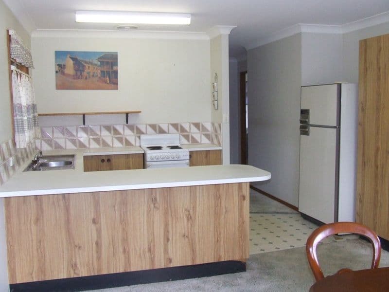 57 Tallwood Avenue, MOLLYMOOK NSW 2539, Mollymook Beach - Thumbnail 3