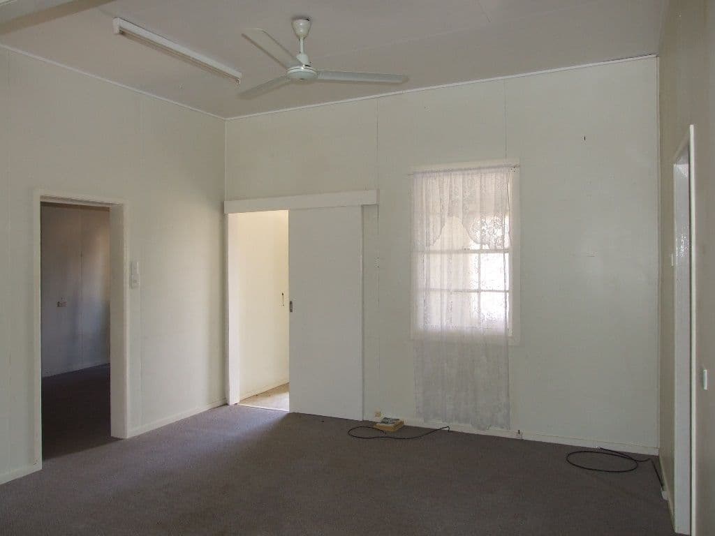 1 Railway Parade, ILFRACOMBE QLD 4727, Ilfracombe - Thumbnail 2