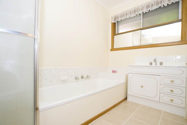 12 Hillside Avenue, BORONIA VIC 3155, Boronia - Thumbnail 8