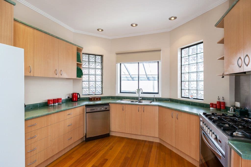 13 Lauren Court, EPPING VIC 3076, Epping - Thumbnail 2