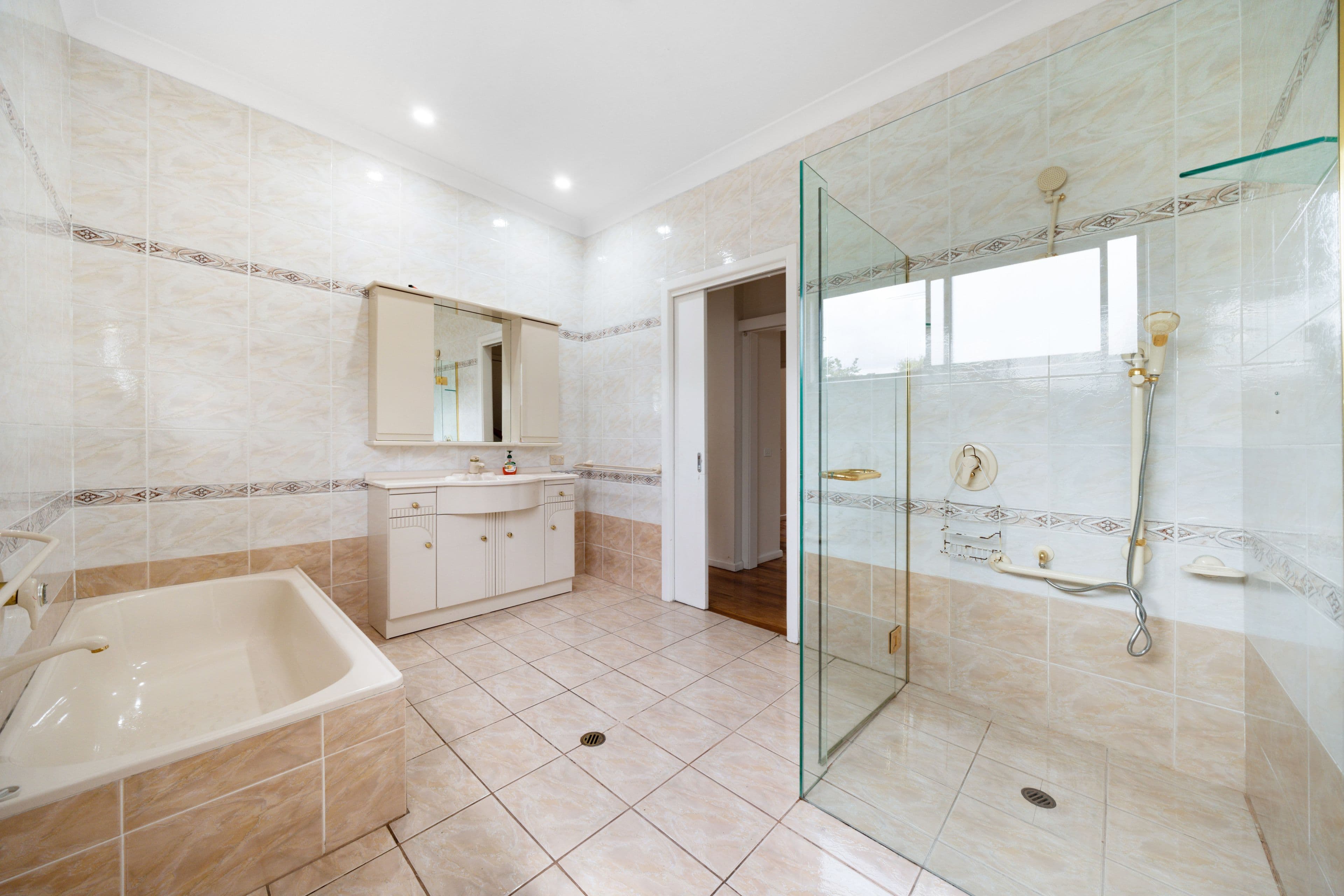 9 Kent Avenue, Roselands NSW 2196, Roselands - Thumbnail 6