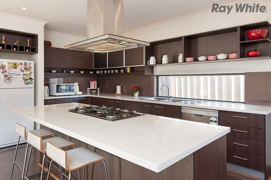 4 Nauru Court, Taylors Hill VIC 3037, Taylors Hill - Thumbnail 2