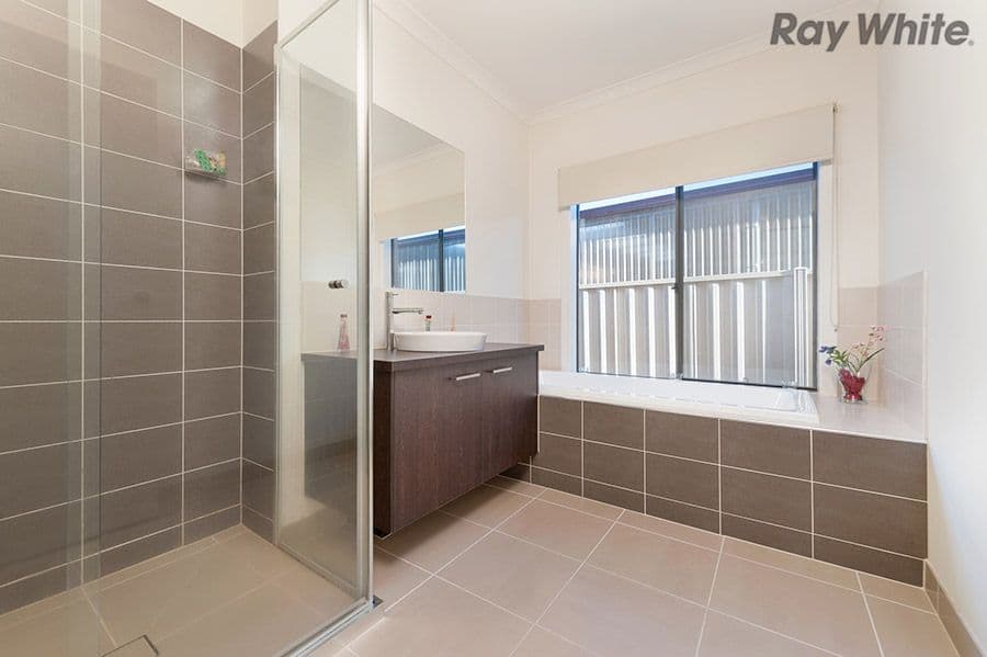 4 Nauru Court, Taylors Hill VIC 3037, Taylors Hill - Thumbnail 8