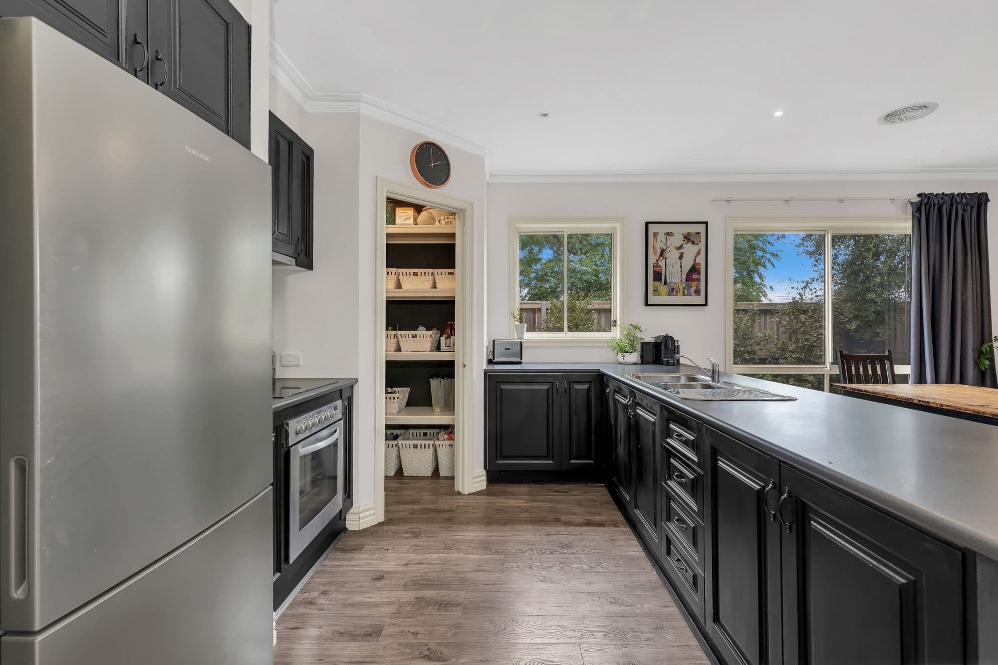 24 Riverside Avenue, Werribee VIC 3030, Werribee - Thumbnail 3