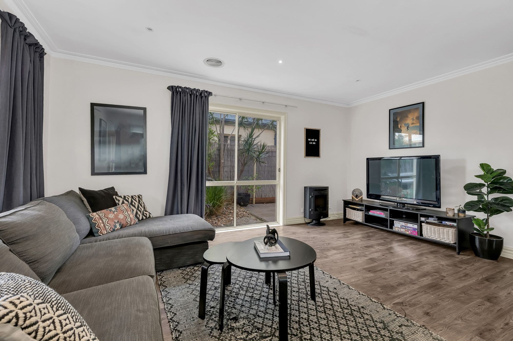 24 Riverside Avenue, Werribee VIC 3030, Werribee - Thumbnail 5