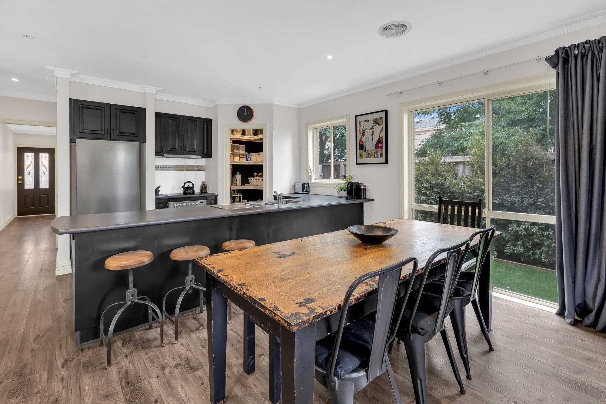 24 Riverside Avenue, Werribee VIC 3030, Werribee - Thumbnail 7