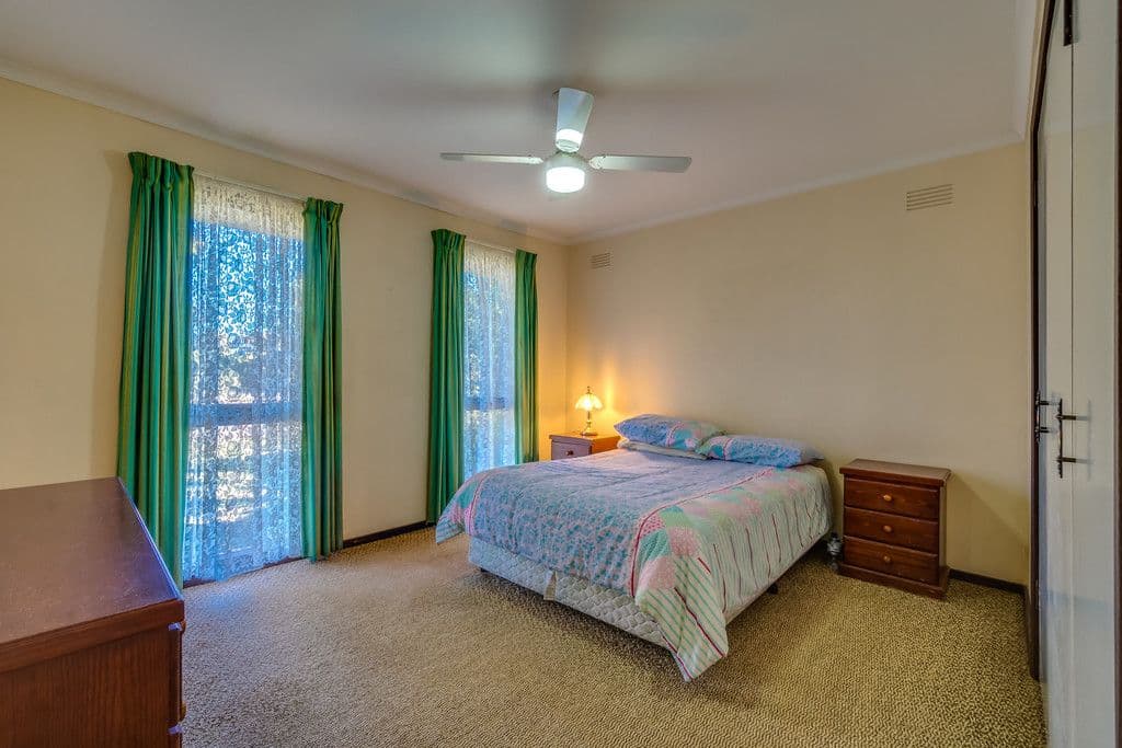 22 Edgar Street, Werribee VIC 3030, Werribee - Thumbnail 3