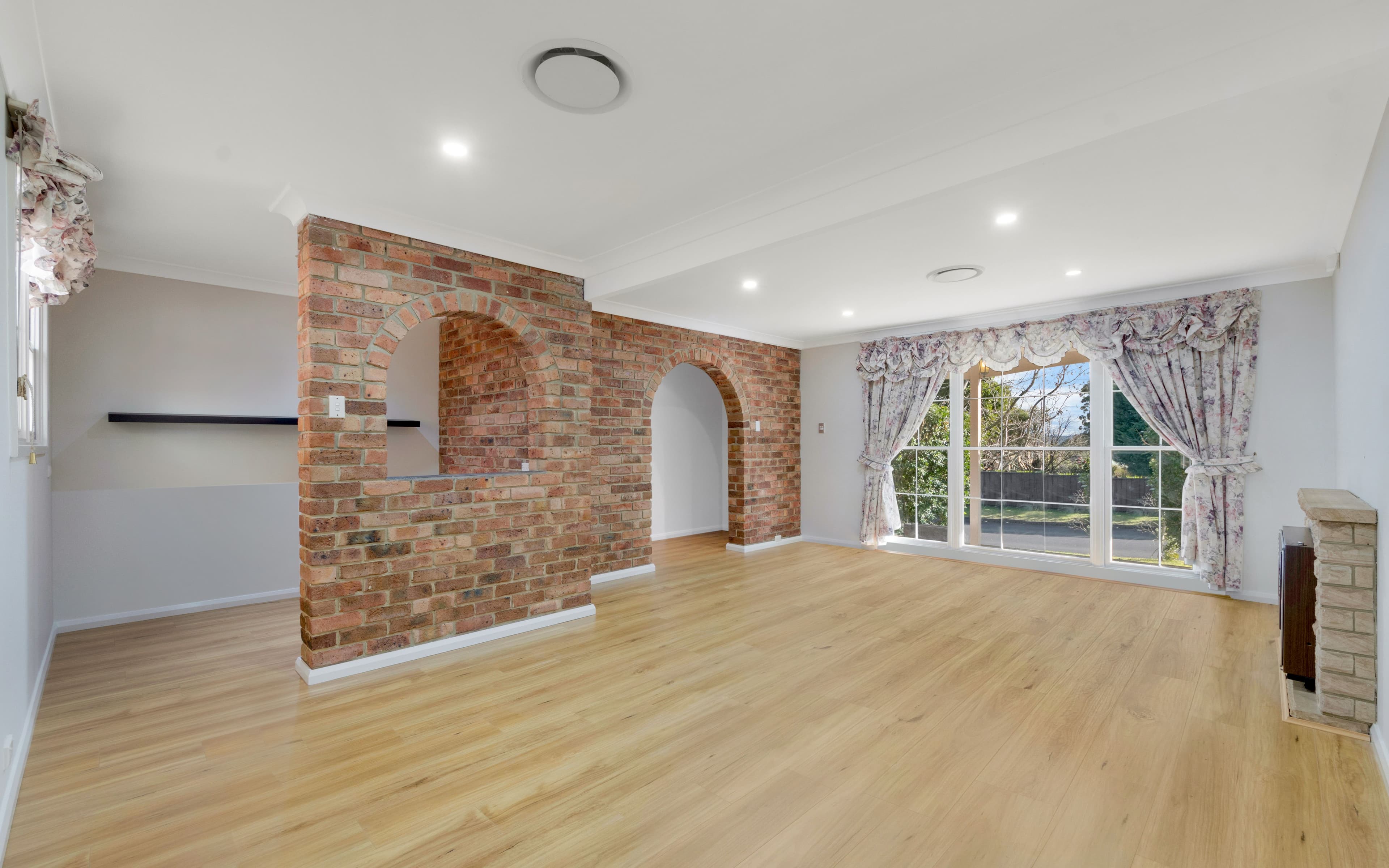 12 Lorikeet Avenue, Ingleburn NSW 2565, Ingleburn - Thumbnail 2