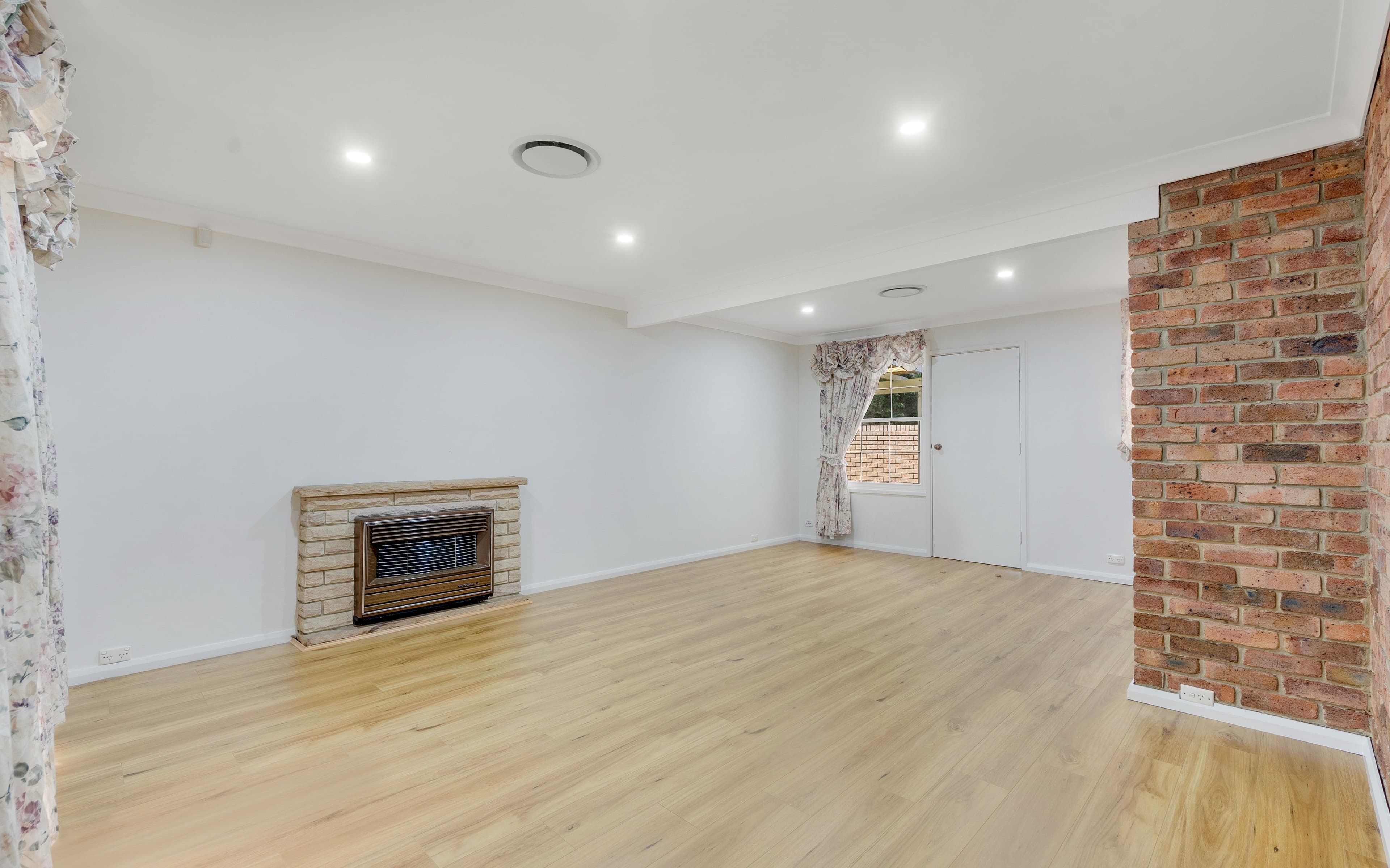 12 Lorikeet Avenue, Ingleburn NSW 2565, Ingleburn - Thumbnail 3