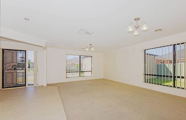 35 Dunkirk Drive, Point Cook VIC 3030, Point Cook - Thumbnail 2