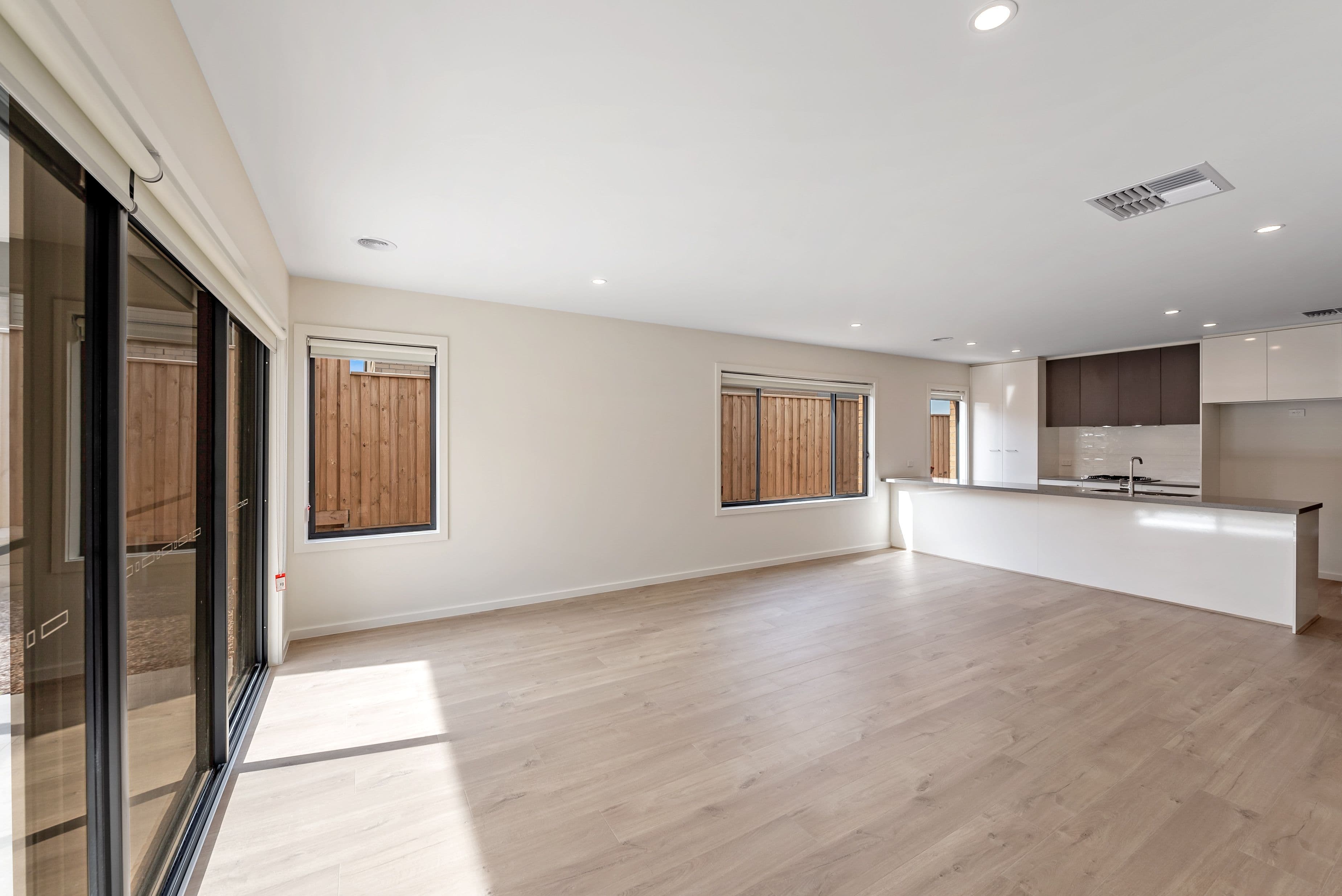 901/15 Garrigarrang Avenue, KOGARAH NSW 2217, Kogarah - Thumbnail 4