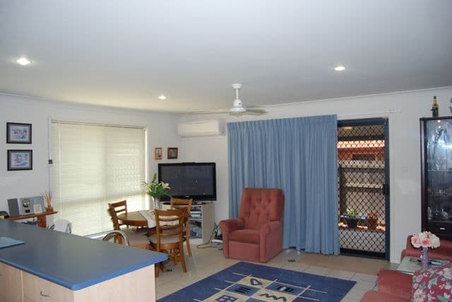 4 Leonie Place, DOOLANDELLA QLD 4077, Doolandella - Thumbnail 4