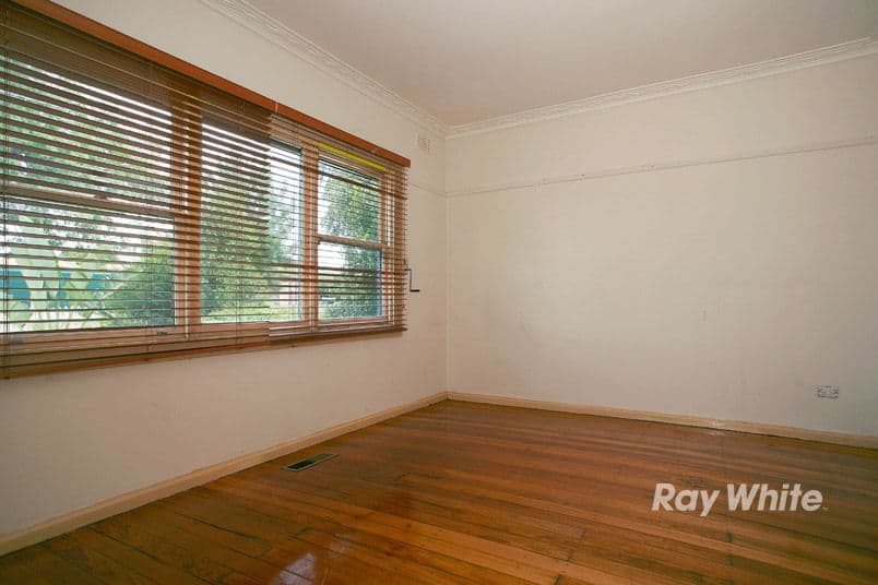 15 Shrives Road, NARRE WARREN VIC 3805, Narre Warren - Thumbnail 2