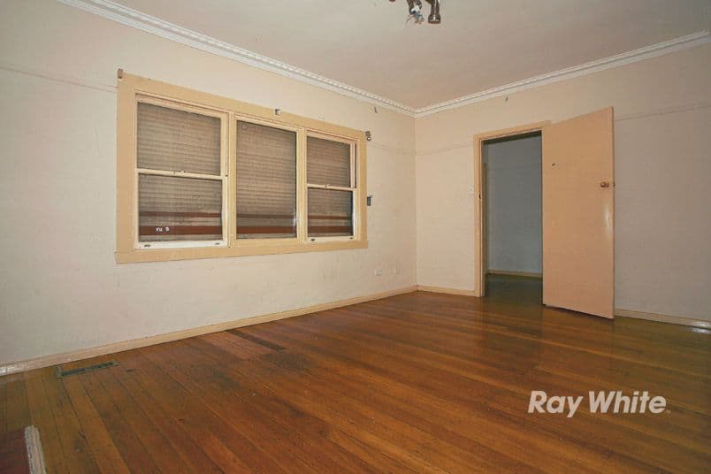 15 Shrives Road, NARRE WARREN VIC 3805, Narre Warren - Thumbnail 4