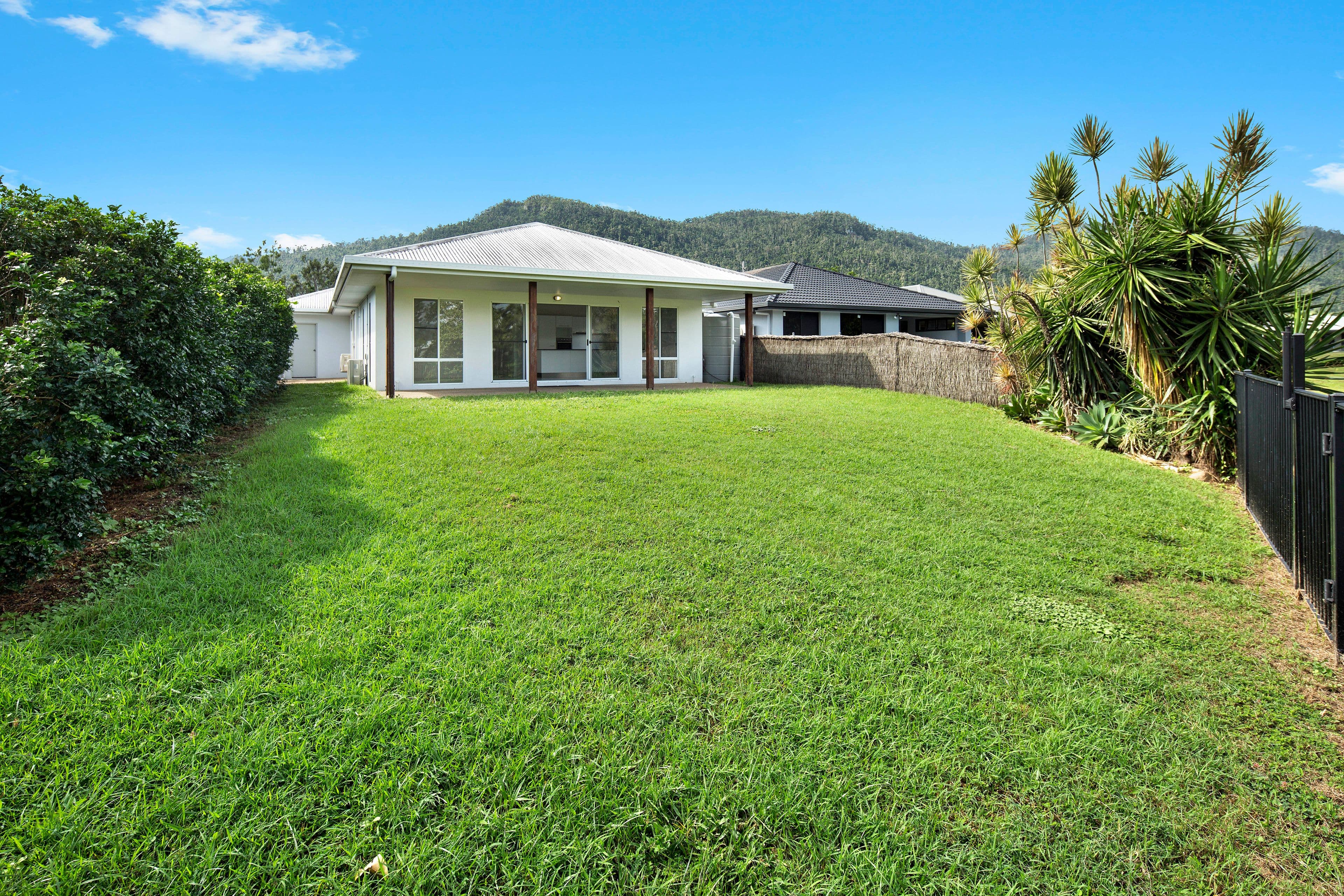 15 Waite Creek Court, Cannonvale QLD 4802, Cannonvale - Thumbnail 2