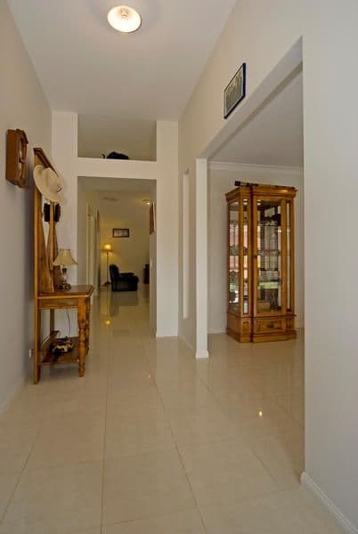 11 Macswiney Street, COLLINGWOOD PARK QLD 4301, Collingwood Park - Thumbnail 2