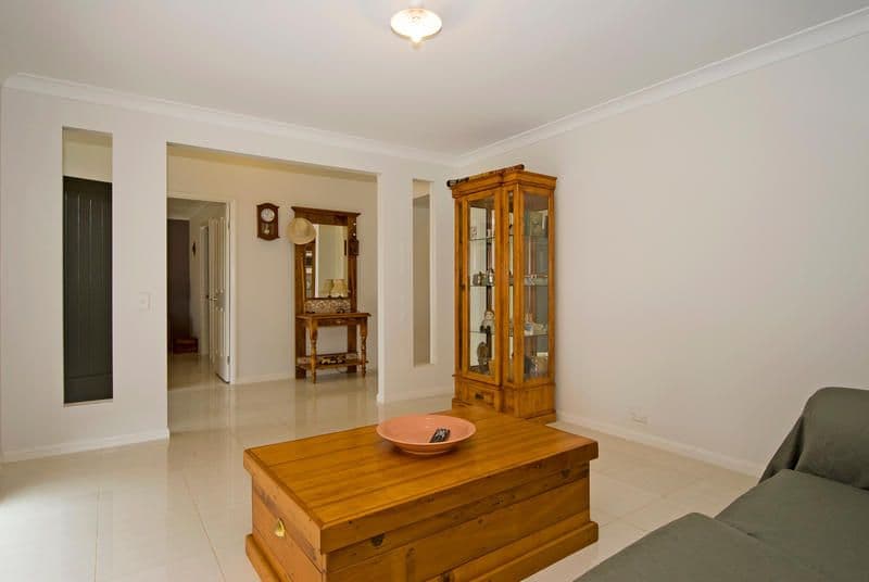 11 Macswiney Street, COLLINGWOOD PARK QLD 4301, Collingwood Park - Thumbnail 3
