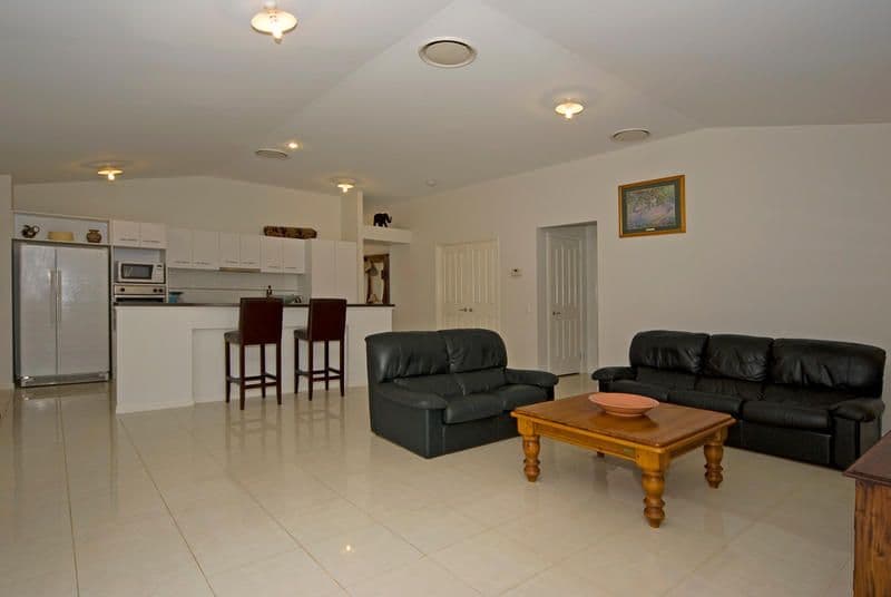 11 Macswiney Street, COLLINGWOOD PARK QLD 4301, Collingwood Park - Thumbnail 7