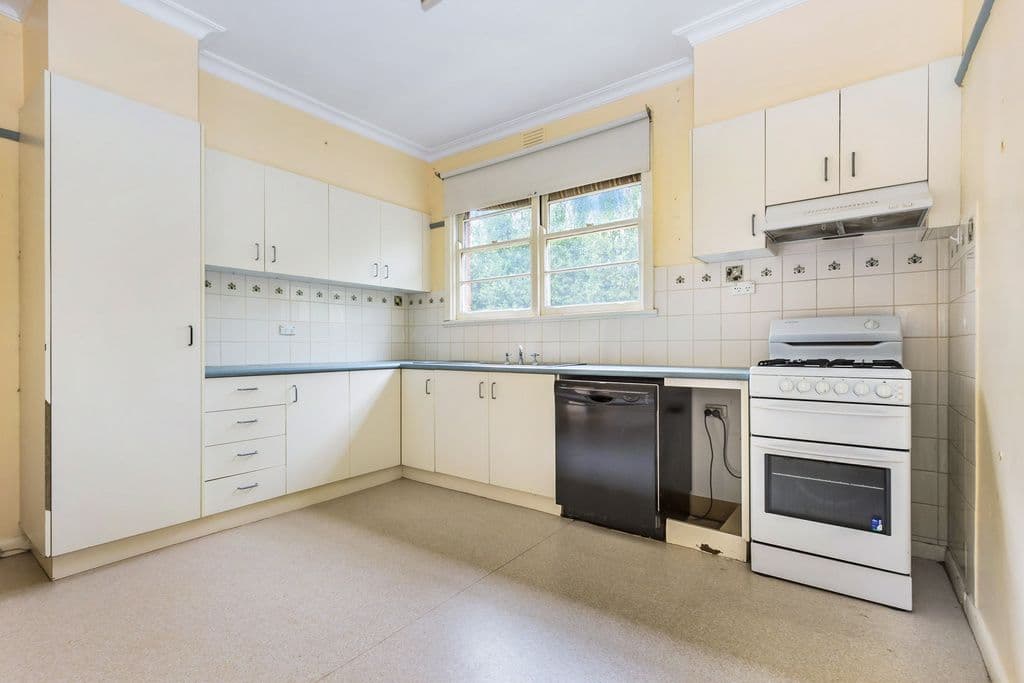 22 Piedmont Street, Box Hill South VIC 3128, Box Hill South - Thumbnail 3