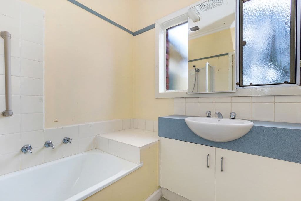 22 Piedmont Street, Box Hill South VIC 3128, Box Hill South - Thumbnail 4