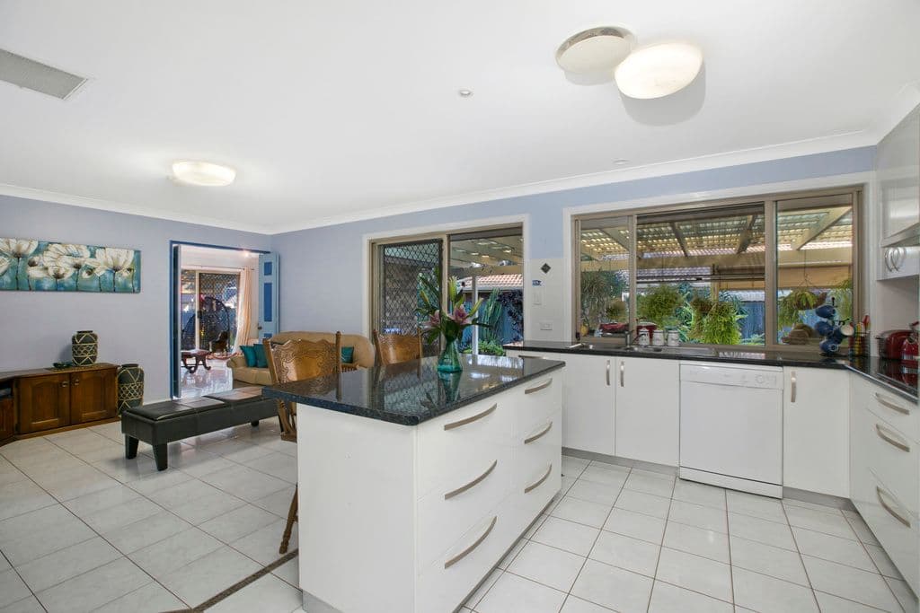 652 Main Road, WELLINGTON POINT QLD 4160, Wellington Point - Thumbnail 2