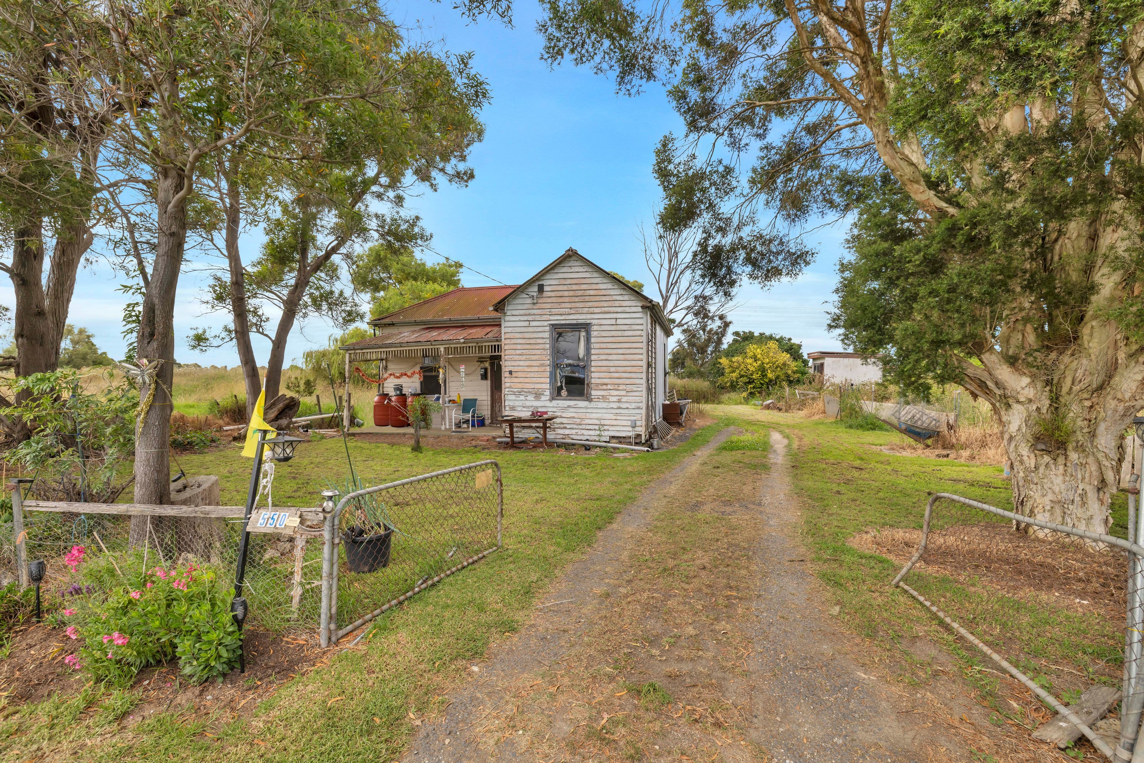 550 Lone Pine Road, Garfield VIC 3814, Garfield - Thumbnail 2