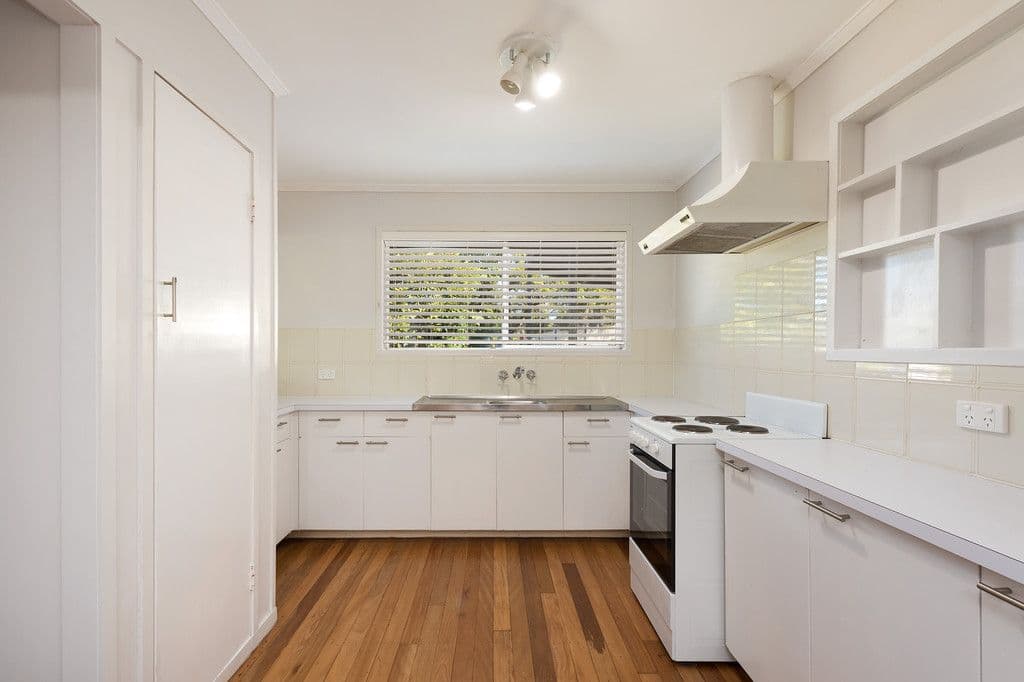 16 Eranga Street, The Gap QLD 4061, The Gap - Thumbnail 5