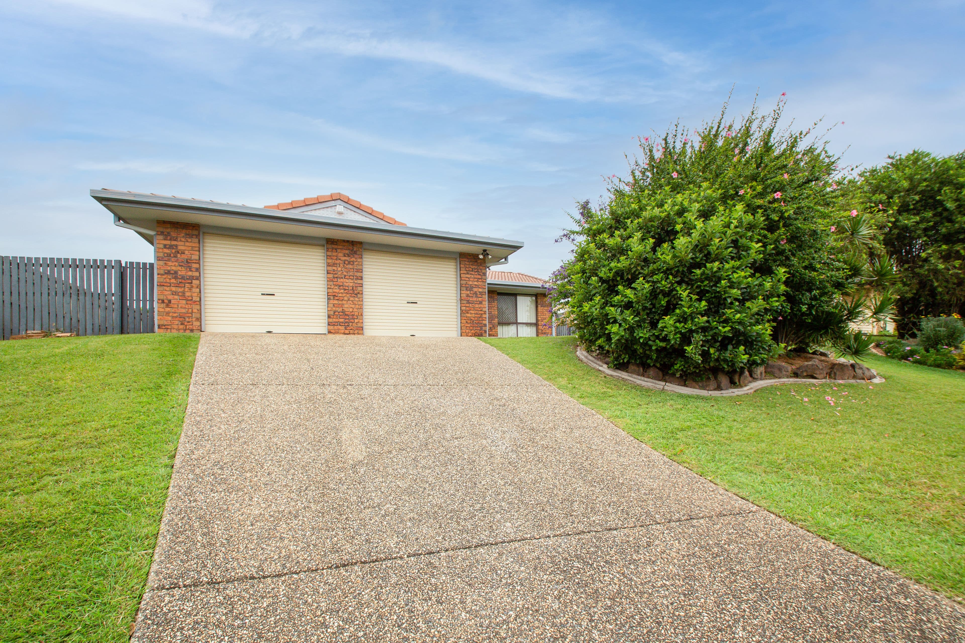 15 Cowley Drive, Flinders View QLD 4305, Flinders View - Thumbnail 2