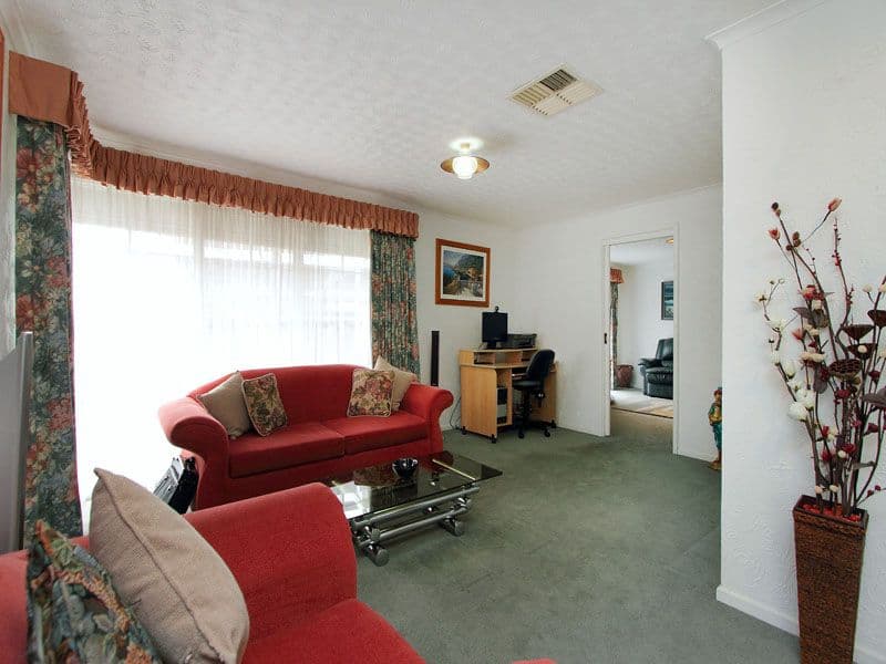 99 Howard Road, DINGLEY VILLAGE VIC 3172, Dingley Village - Thumbnail 2