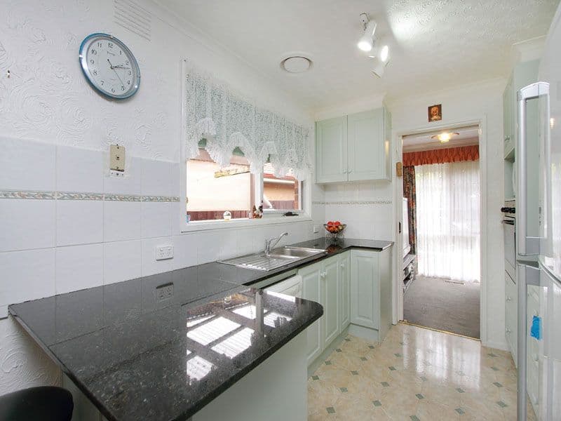 99 Howard Road, DINGLEY VILLAGE VIC 3172, Dingley Village - Thumbnail 4