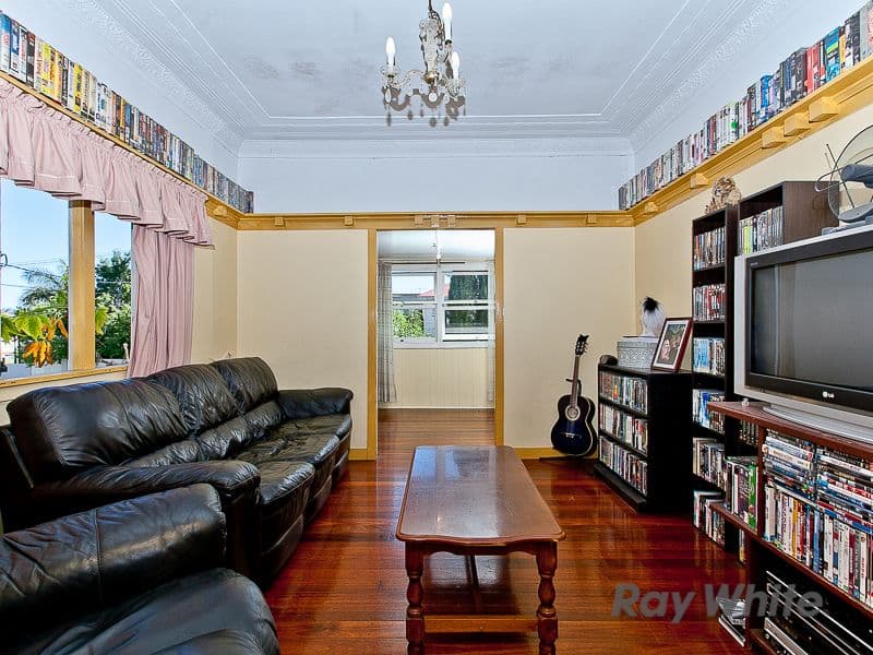 11 Crawford Avenue, Stafford QLD 4053, Stafford - Thumbnail 3