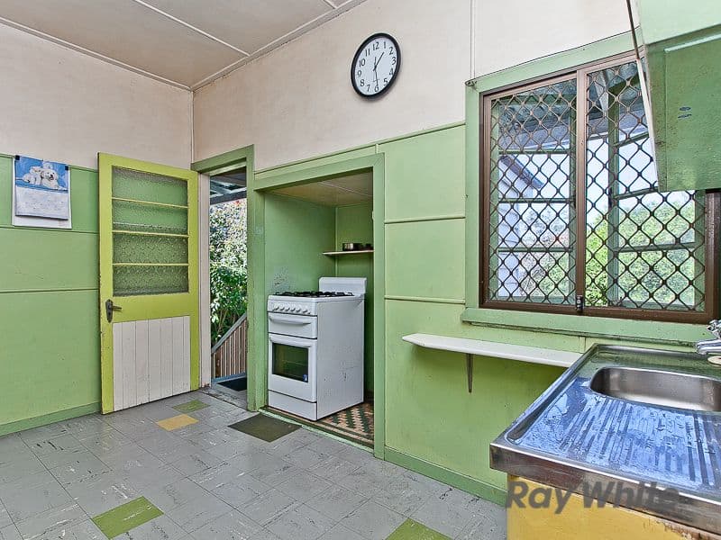 11 Crawford Avenue, Stafford QLD 4053, Stafford - Thumbnail 6
