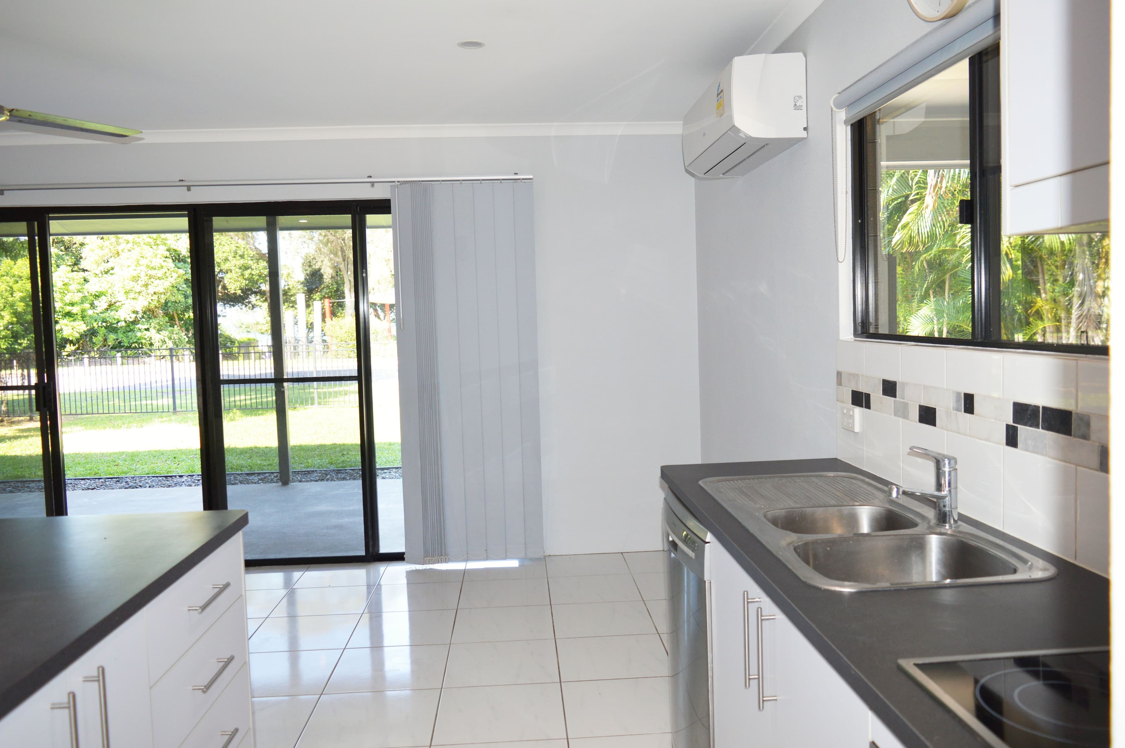 161 Reid Road, Wongaling Beach QLD 4852, Wongaling Beach - Thumbnail 3