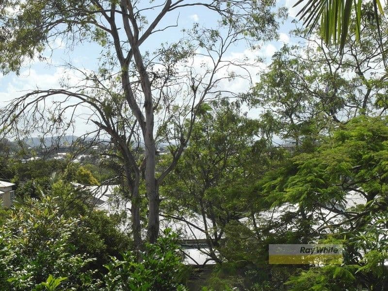 10 Aden Street, CLAYFIELD QLD 4011, Clayfield - Thumbnail 8