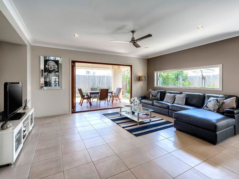 16 Feathertail Place, GUMDALE QLD 4154, Gumdale - Thumbnail 2