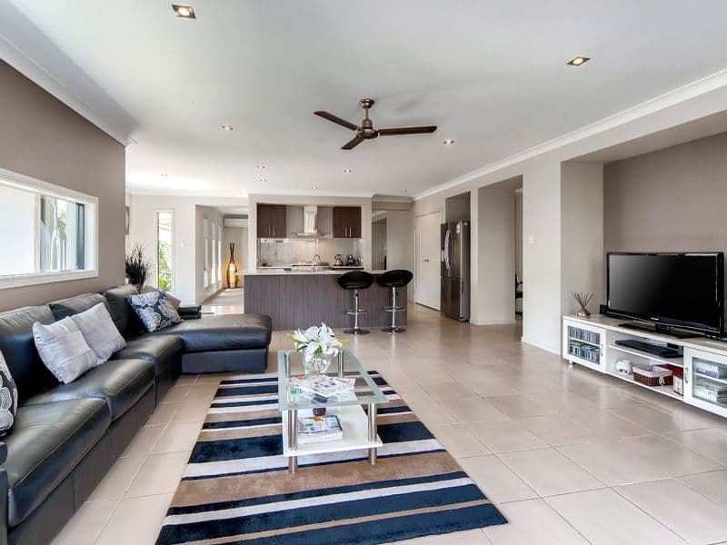 16 Feathertail Place, GUMDALE QLD 4154, Gumdale - Thumbnail 3