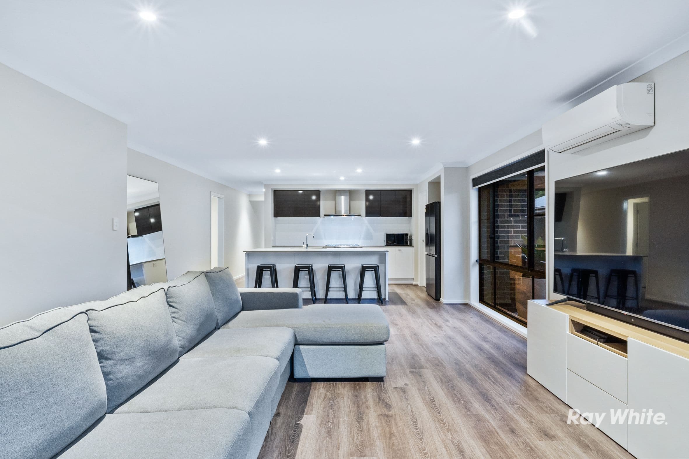 15 Talbot Drive, Greenbank QLD 4124, Greenbank - Thumbnail 5