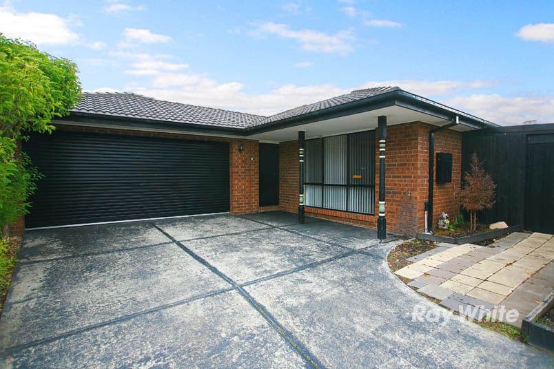 19 Chatham Close, CRANBOURNE EAST VIC 3977, Cranbourne East - Image 1