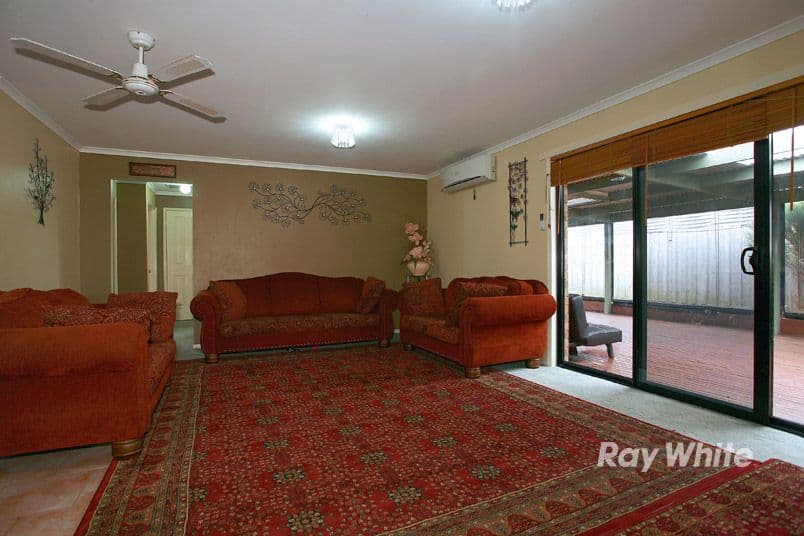 19 Chatham Close, CRANBOURNE EAST VIC 3977, Cranbourne East - Thumbnail 6