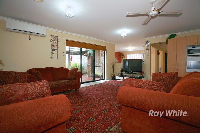19 Chatham Close, CRANBOURNE EAST VIC 3977, Cranbourne East - Thumbnail 7