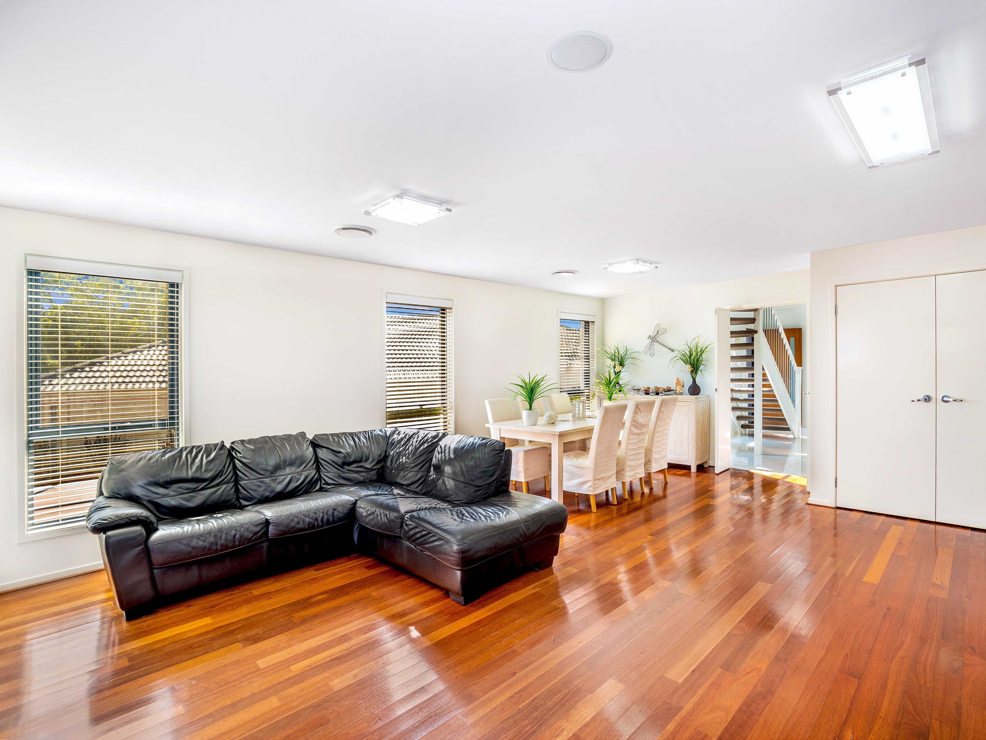 22 Frances Street, Helensburgh - Thumbnail 3