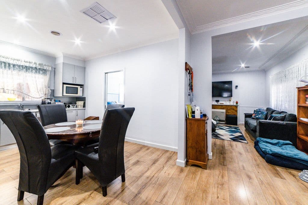 9 Longmore Street, Kangaroo Flat VIC 3555, Kangaroo Flat - Thumbnail 4