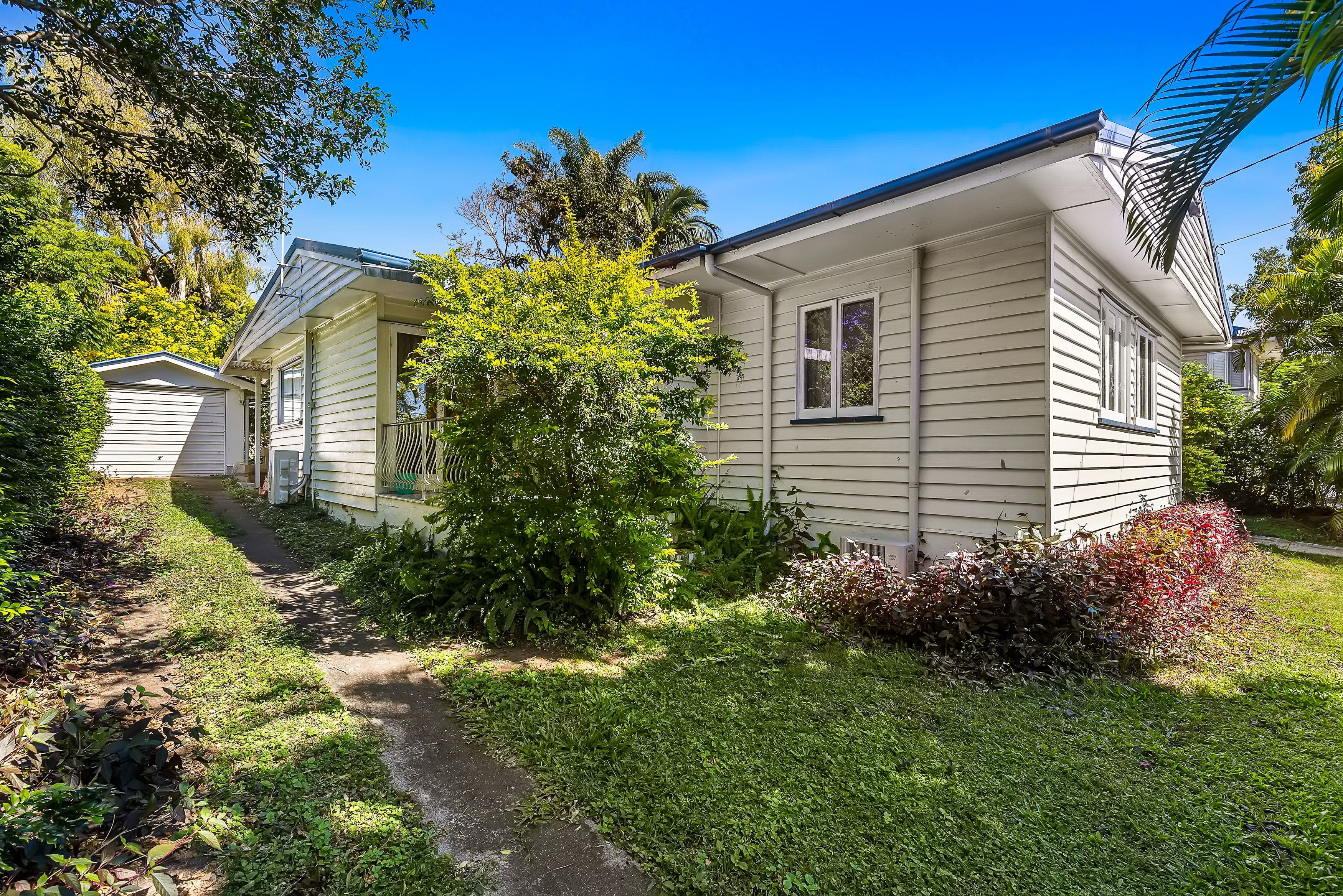26 Vaucluse Street, Wavell Heights QLD 4012, Wavell Heights - Thumbnail 2