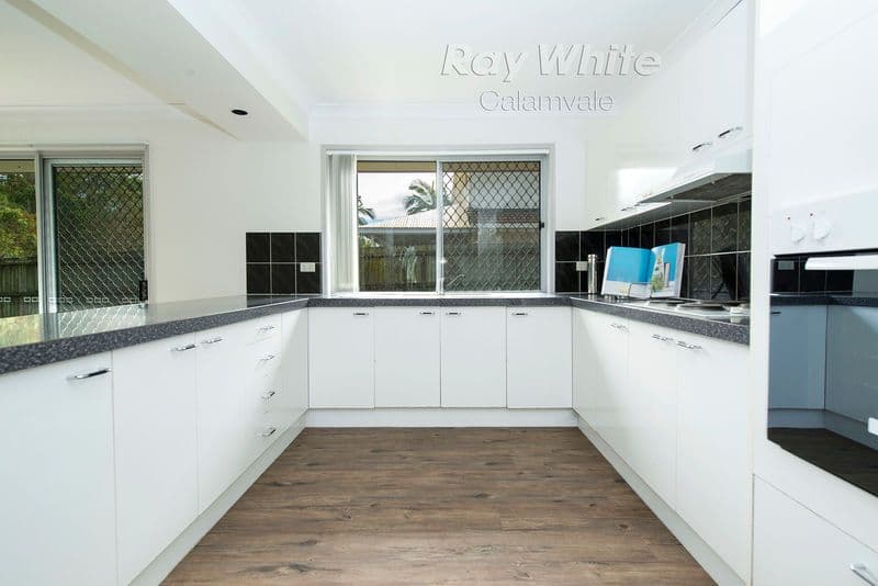 8 Orania Crescent, CALAMVALE QLD 4116, Calamvale - Thumbnail 2