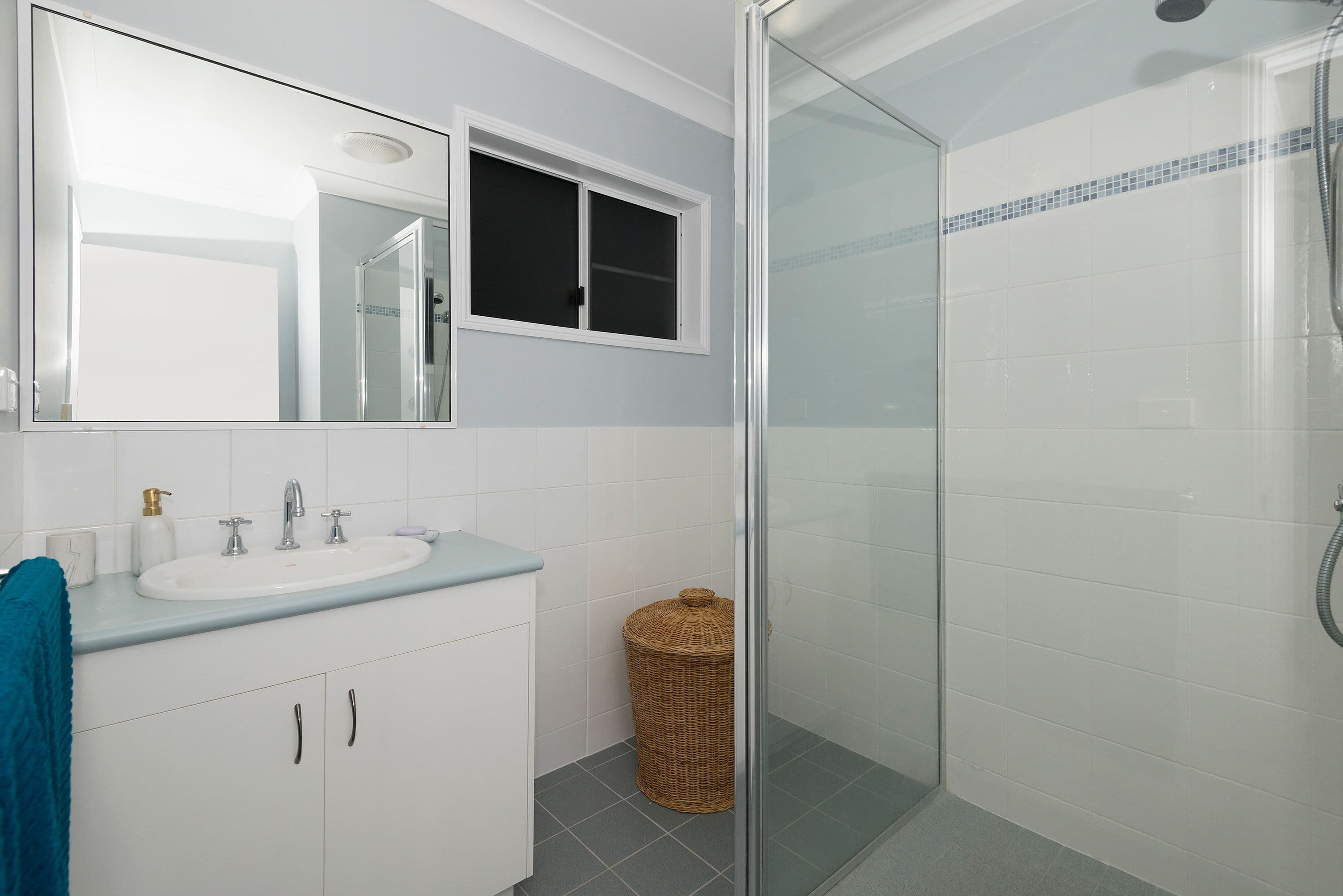 60 Lindsay Street, Rosslea QLD 4812, Rosslea - Thumbnail 3