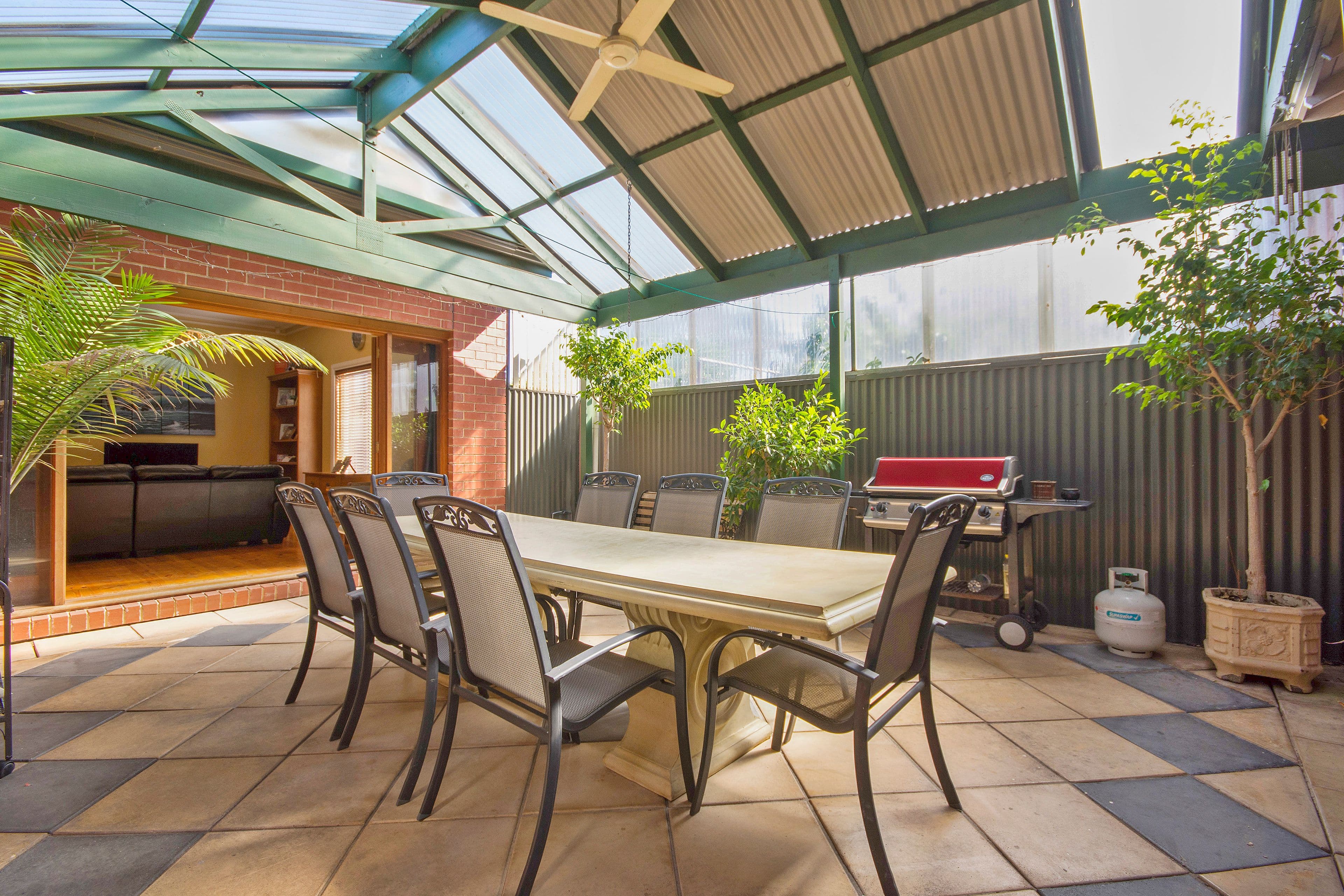 212 Tapleys Hill Road, Seaton SA 5023, Seaton - Thumbnail 2