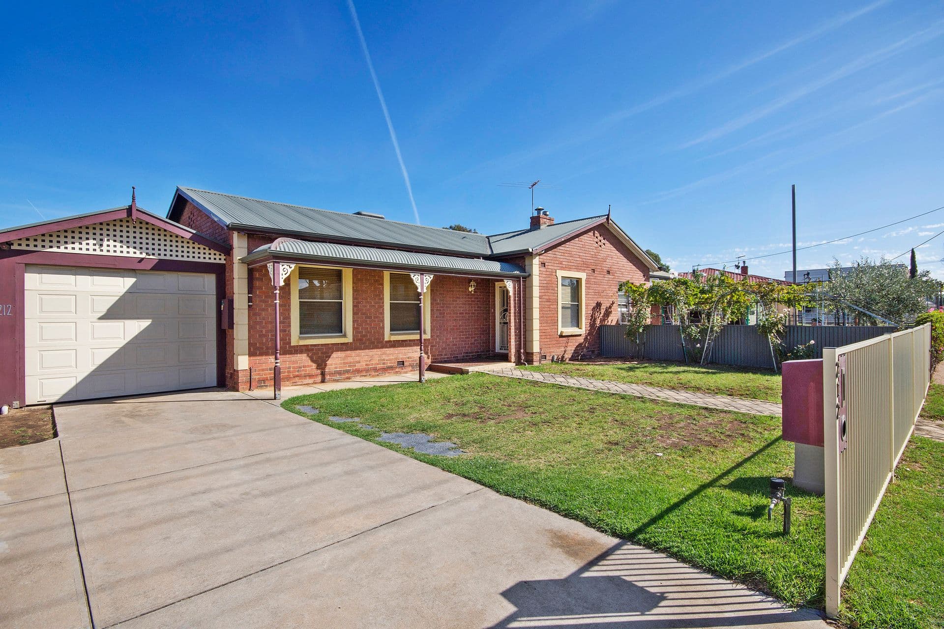 212 Tapleys Hill Road, Seaton SA 5023, Seaton - Thumbnail 3