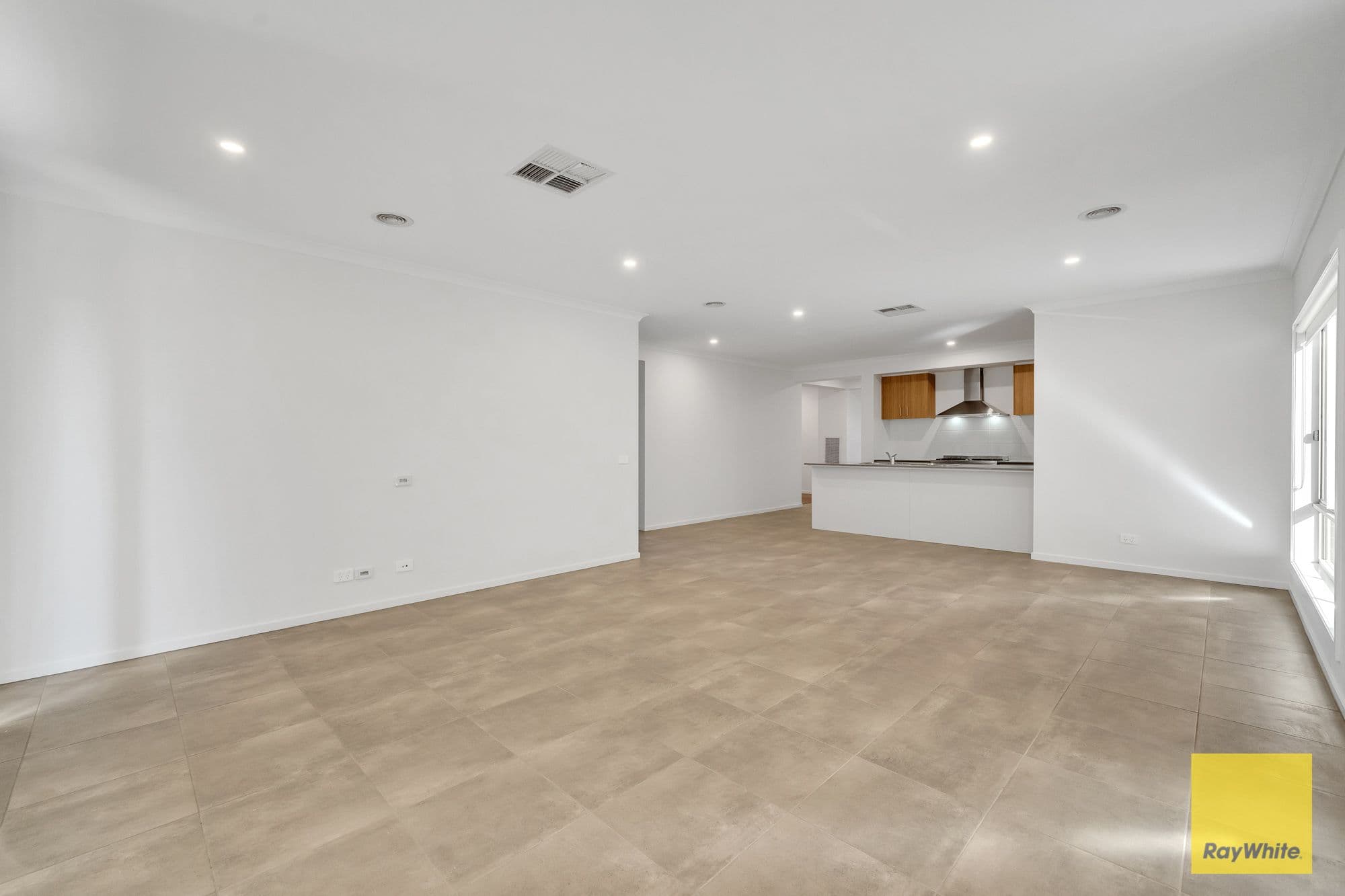 33 Henderson Drive, Tarneit VIC 3029, Tarneit - Thumbnail 8