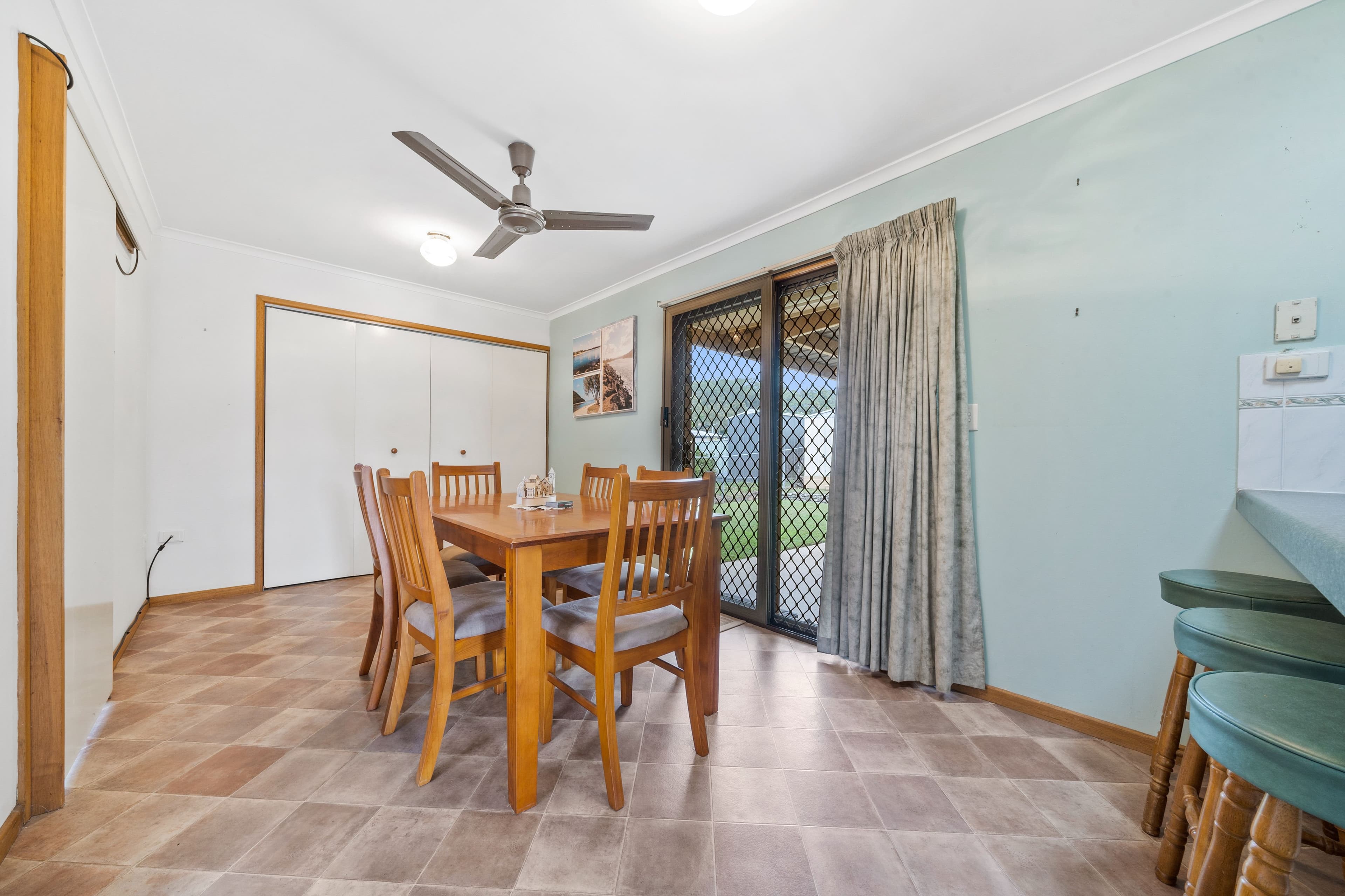 93 Mount Warren Boulevard, Mount Warren Park QLD 4207, Mount Warren Park - Thumbnail 3
